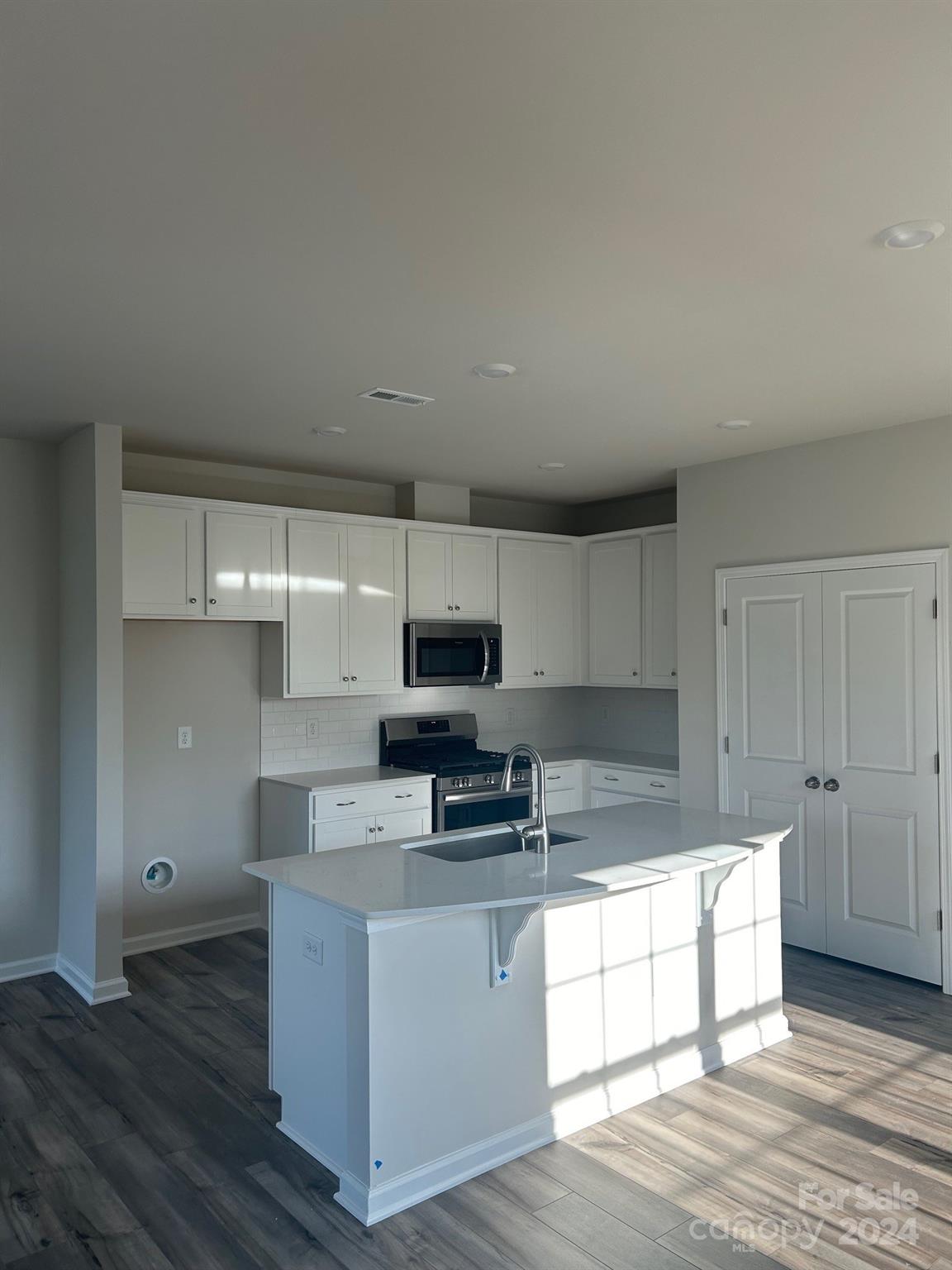 8050 Scarlet Maple Lane, Unit 2039 Tega Cay, SC 29708 - Photo 7 of 19 Gallery Image 7