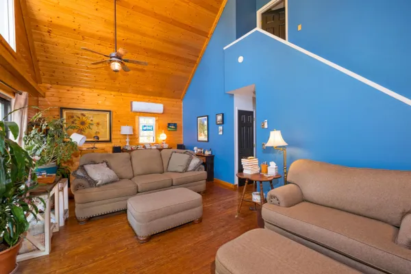 $439,900 | 65 Cubbley Road, Hot Springs, VA 24445