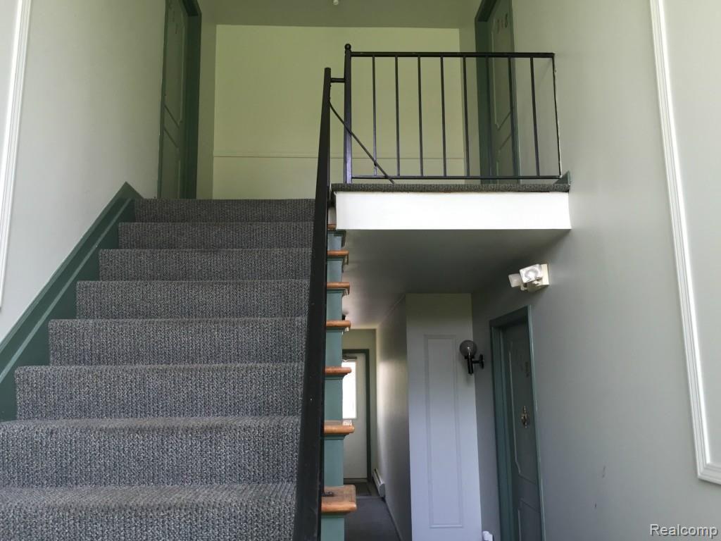 4113 Telegraph Road, Unit 14 Bloomfield Hills, MI 48302 - Photo 8 of 8 4113 HALL WAY.jpg