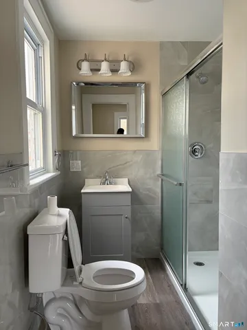 $1,795 | 35 9th Avenue, Unit 2, Danbury, CT 06810