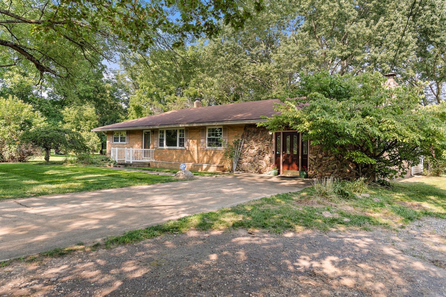 5172 Mauds Hughes Road Middletown, OH 45044 - Photo 2 of 25