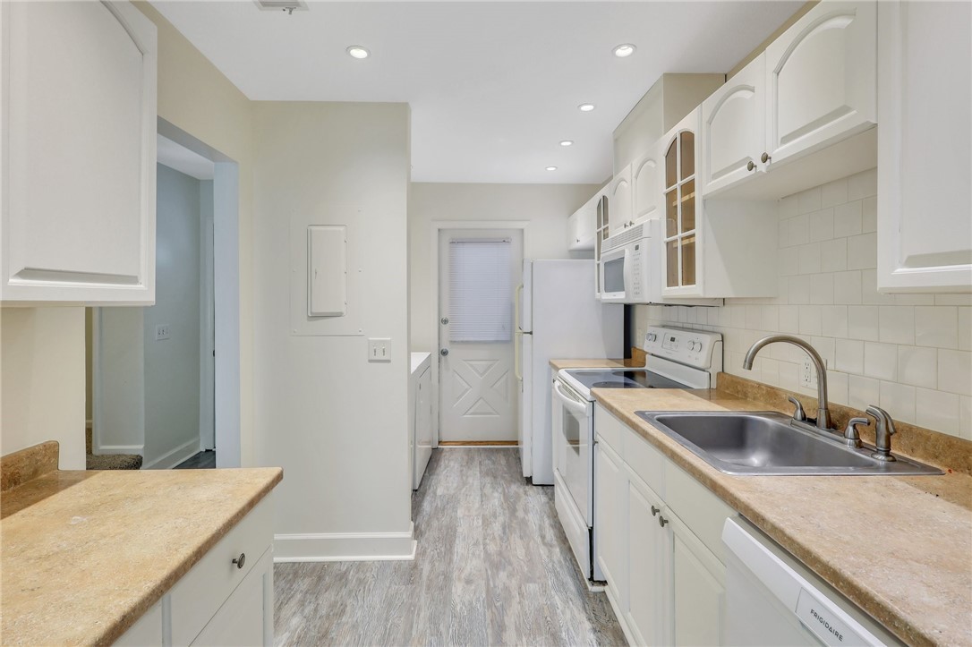 1000 Sea Island Road, Unit 38 St. Simons Island, GA 31522 - Photo 3 of 13
