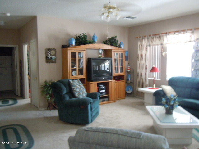 11513 East Raleigh Avenue Mesa, AZ 85212 - Photo 13 of 51 LARGE FAMILY ROOM