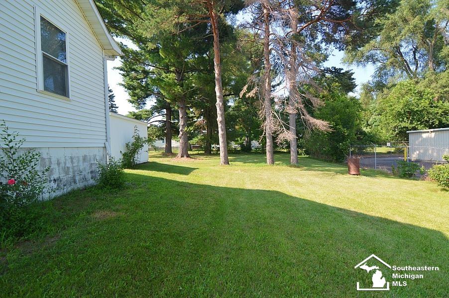 201 North Dettman Road Jackson, MI 49202 - Photo 6 of 22