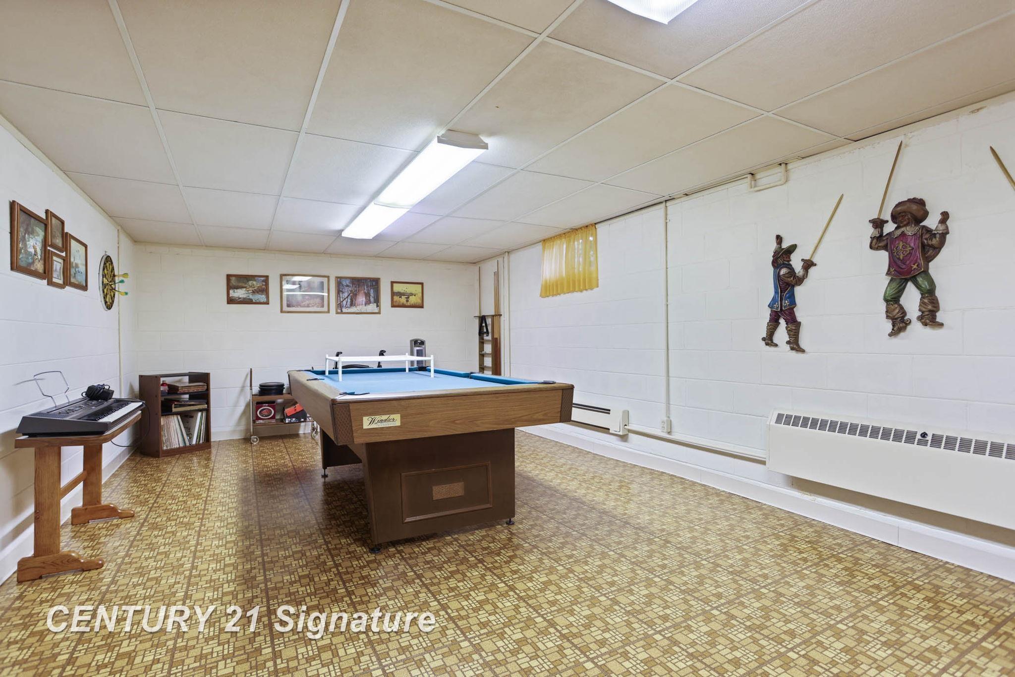 4665 Locust Road Saginaw, MI 48604 - Photo 29 of 48 50153482-83889737-f9fe-4b4b-8028-abe567526045.JPG