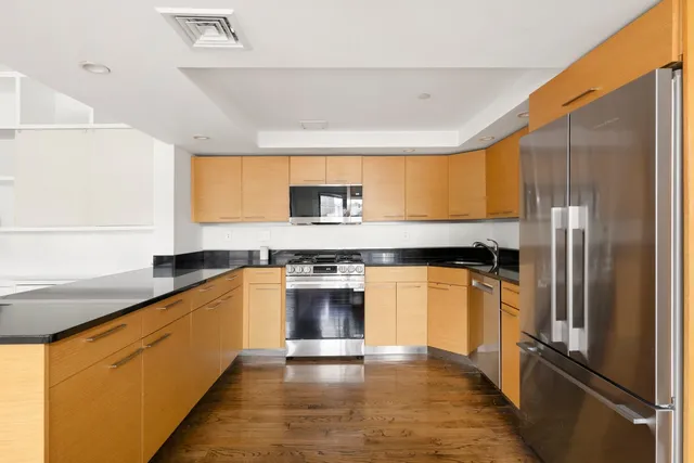 $12,500 | 25 Murray Street, Unit 9B | TriBeCa