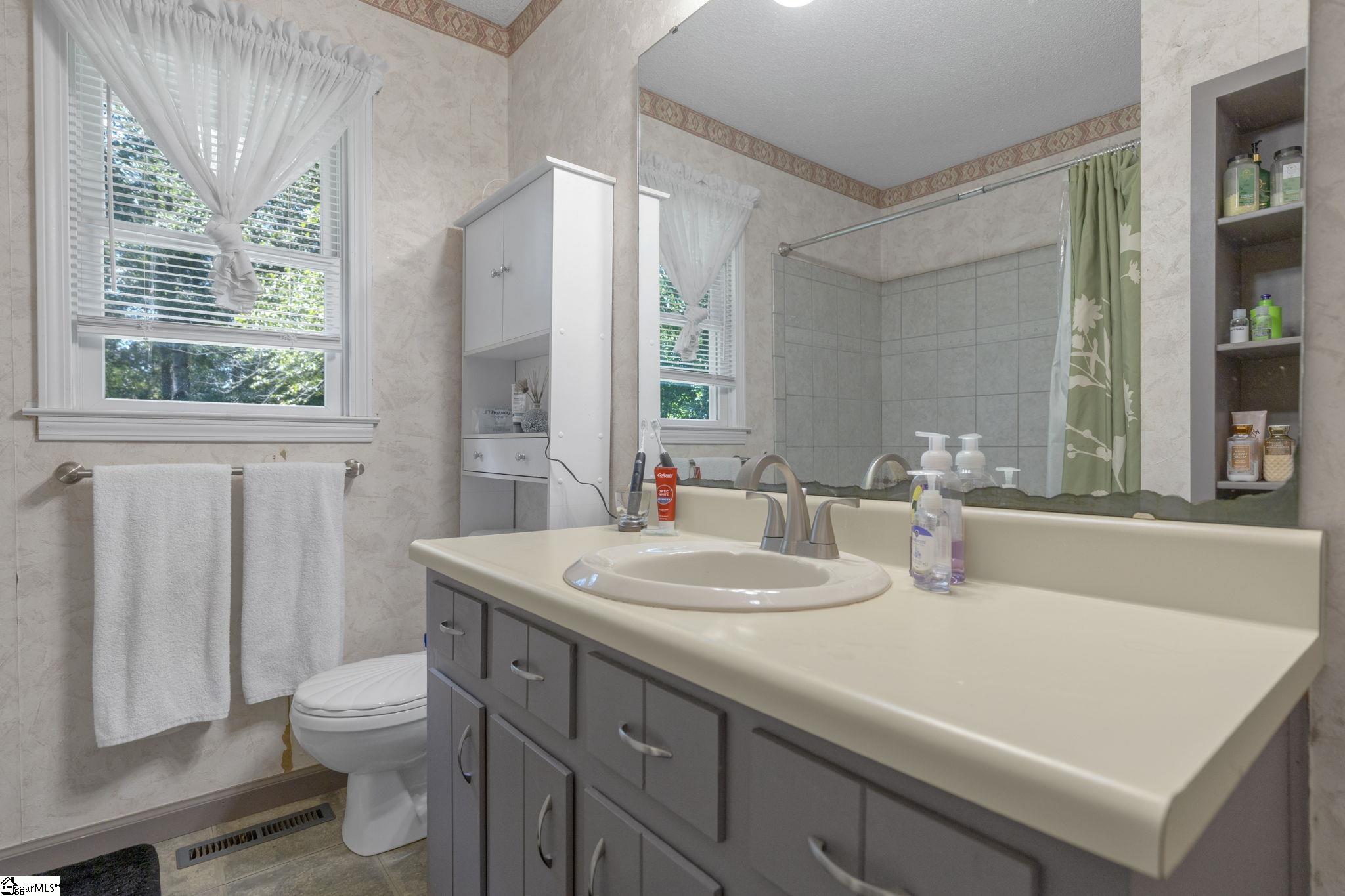 271 Issaqueena Drive Central, SC 29630 - Photo 29 of 36