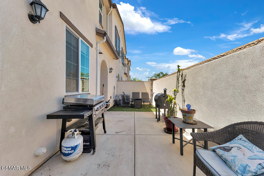 443 Stratus Lane, Unit 3 Simi Valley, CA 93065 - Photo 39 of 41 a view of entryway and hall