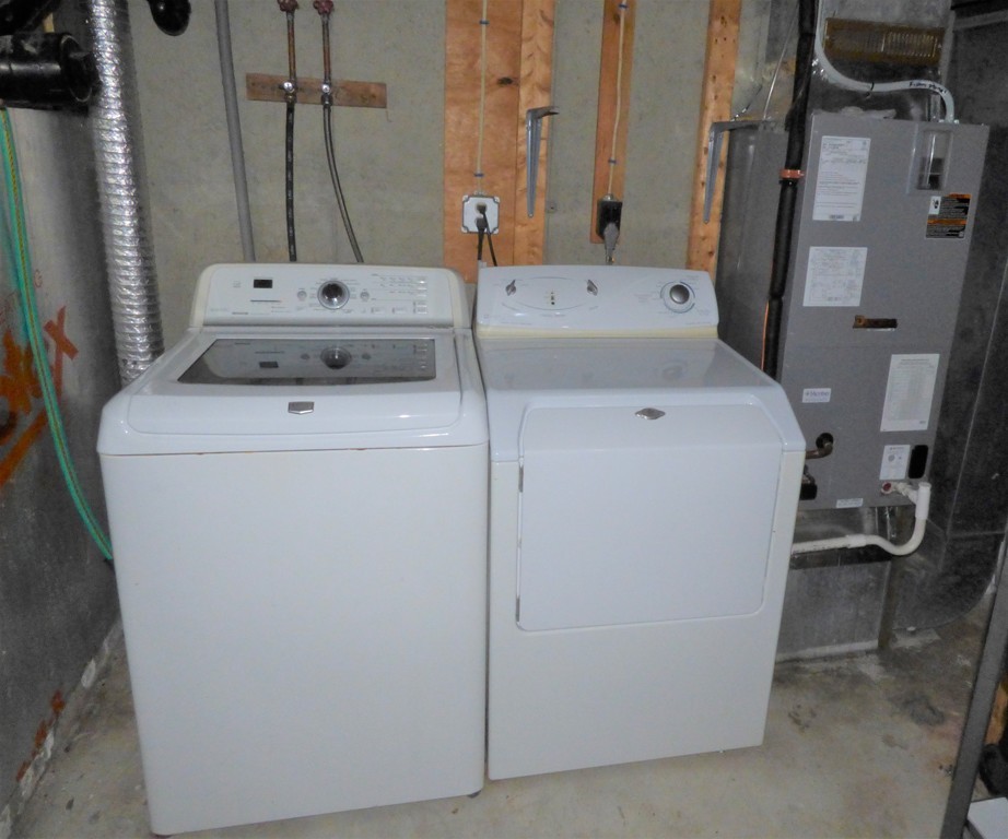1430 Russell Road, Unit 14 Westfield, MA 01085 - Photo 14 of 16 Gallery Image 14