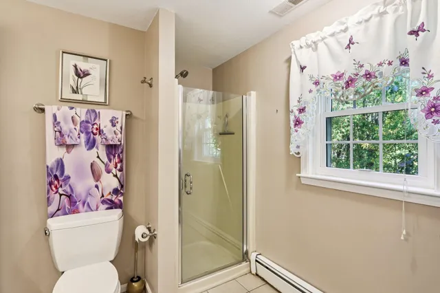 $749,900 | 4 Colony Brook Lane, Derry, NH 03038