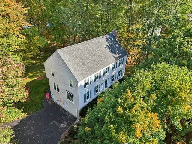 $749,900 | 4 Colony Brook Lane, Derry, NH 03038
