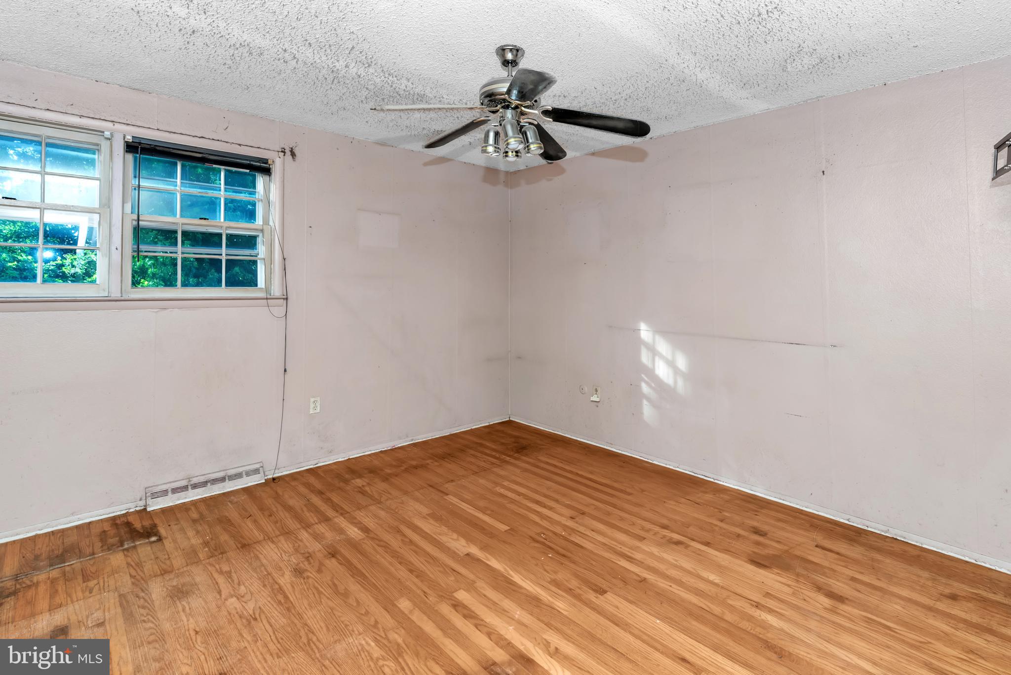 16 Constitution Road Clementon, NJ 08021 - Photo 35 of 61