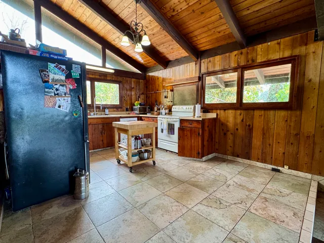 a view of a storage & utility room