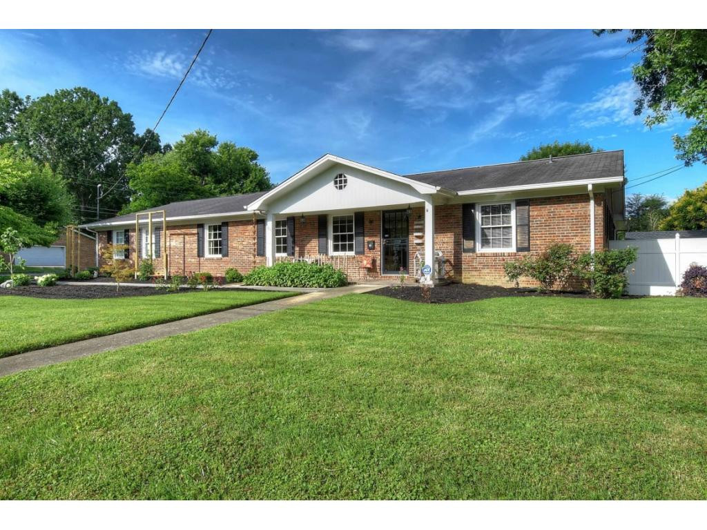 1911 Sundale Road Johnson City, TN 37604 - Photo 3 of 36 Photo 3