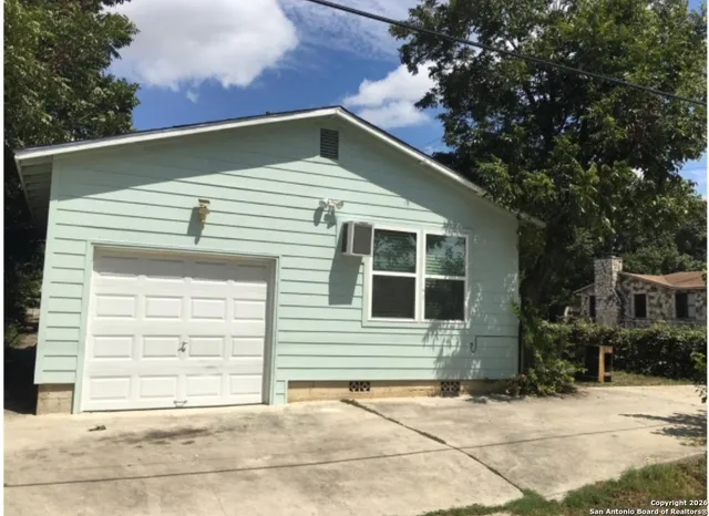 $750 | 1050 Vanderbilt Street, San Antonio, TX 78210
