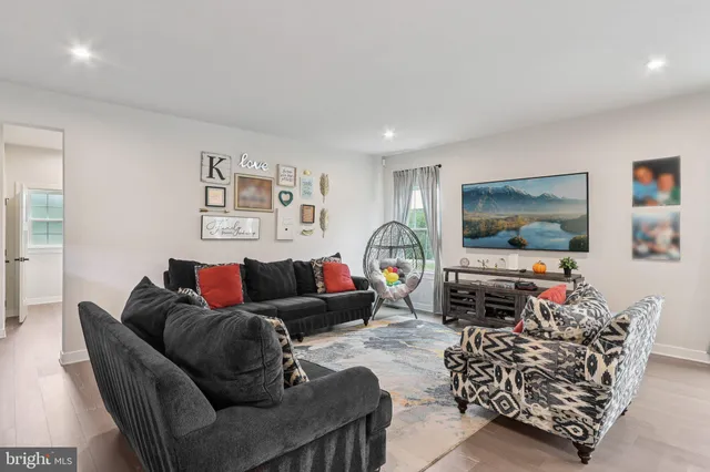 $800,000 | 1 Granville Drive, Fredericksburg, VA 22405