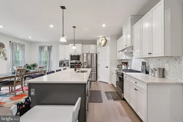 $800,000 | 1 Granville Drive, Fredericksburg, VA 22405