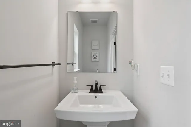 $800,000 | 1 Granville Drive, Fredericksburg, VA 22405