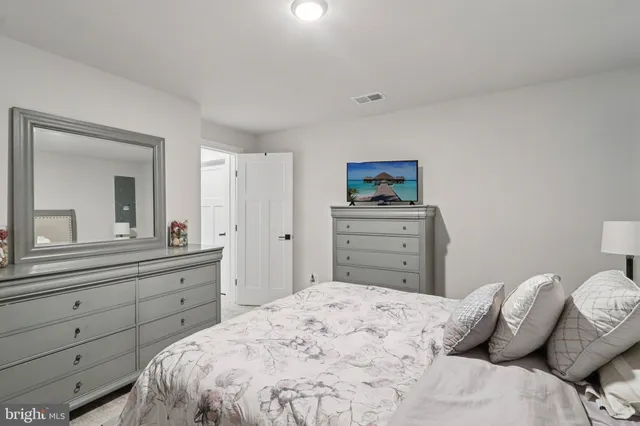 $800,000 | 1 Granville Drive, Fredericksburg, VA 22405