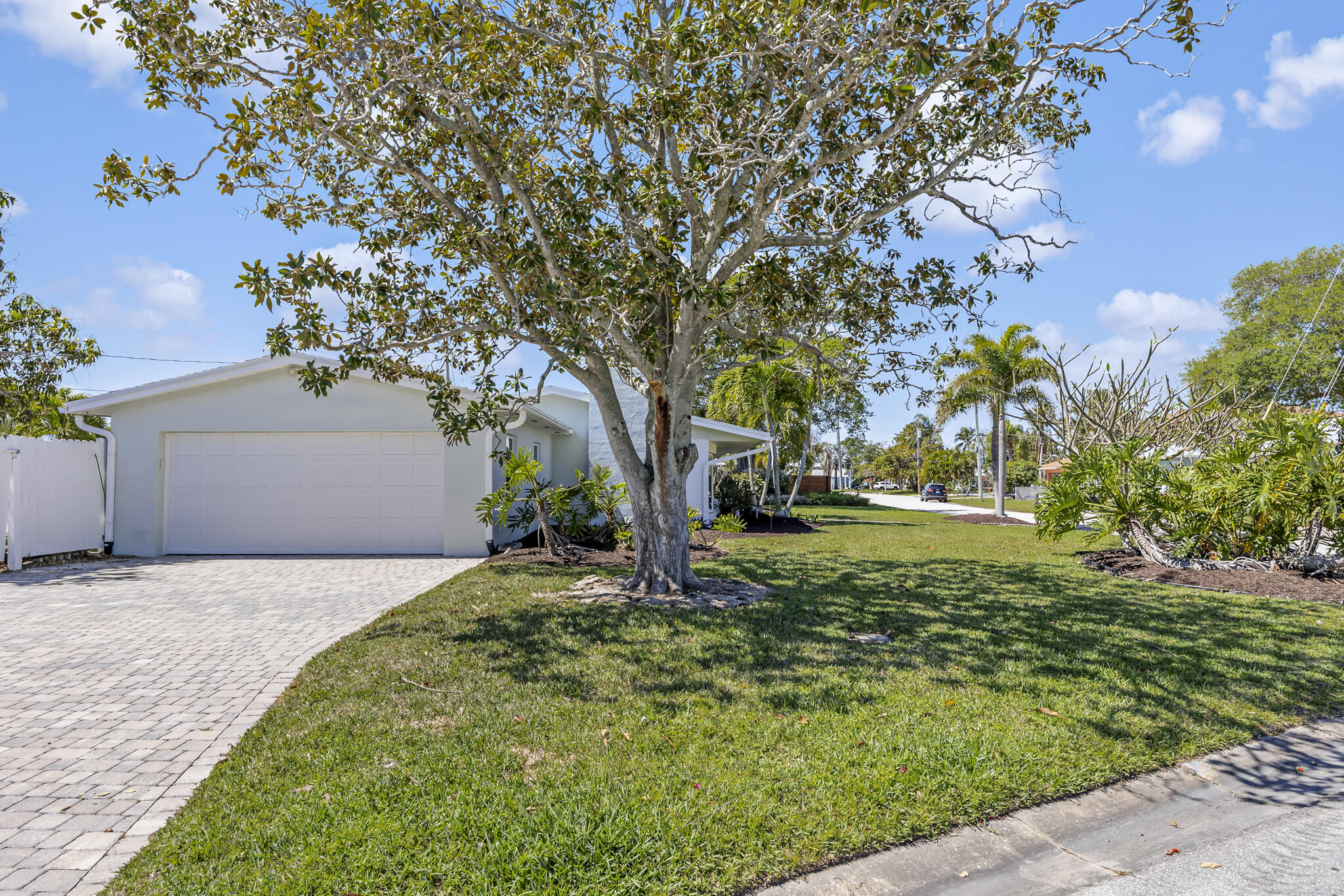 2000 Bali Road Cocoa Beach, FL 32931 - Photo 26 of 35 Outside