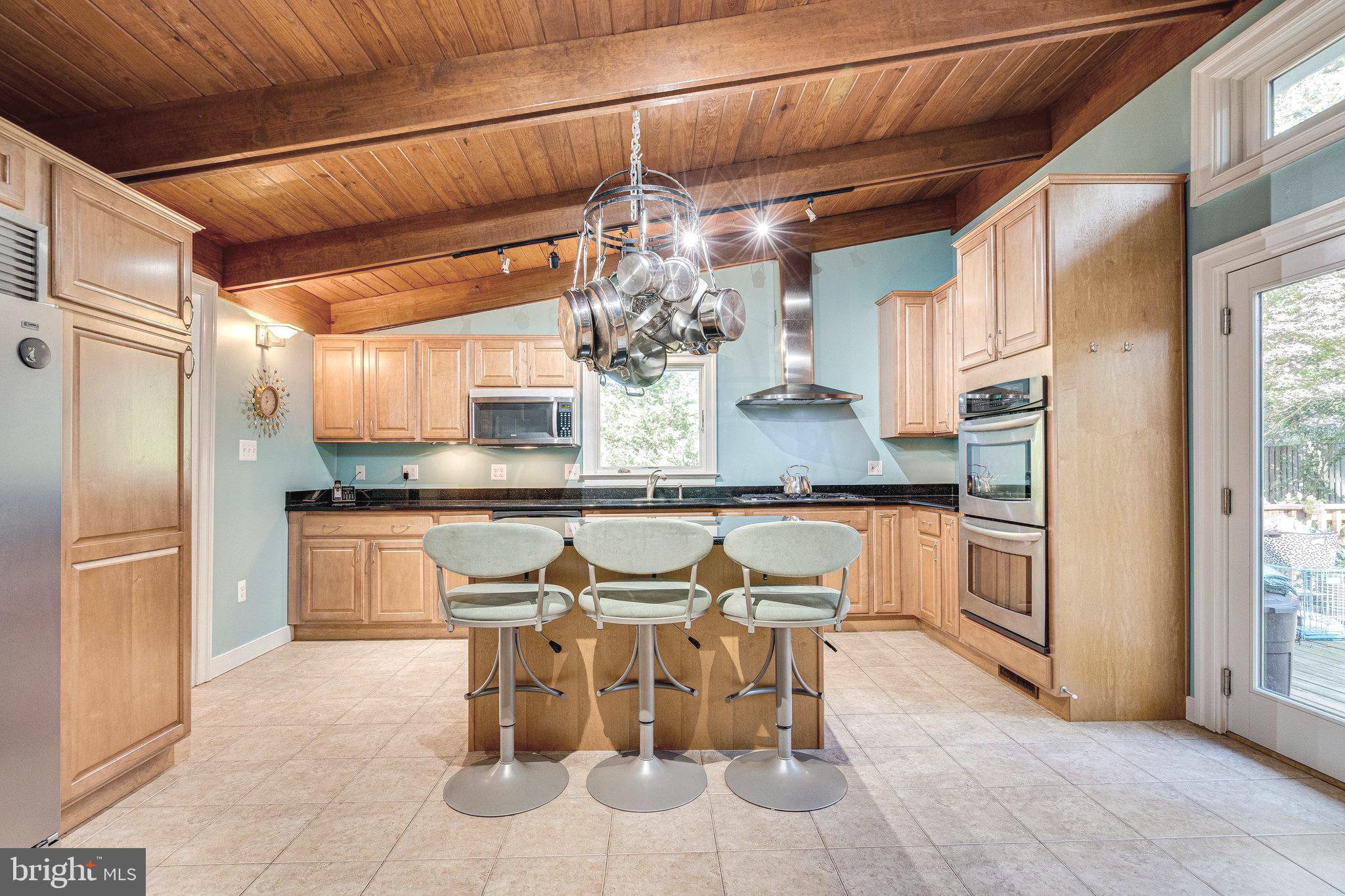 2925 Pine Spring Road Falls Church, VA 22042 - Photo 21 of 67 Kitchen