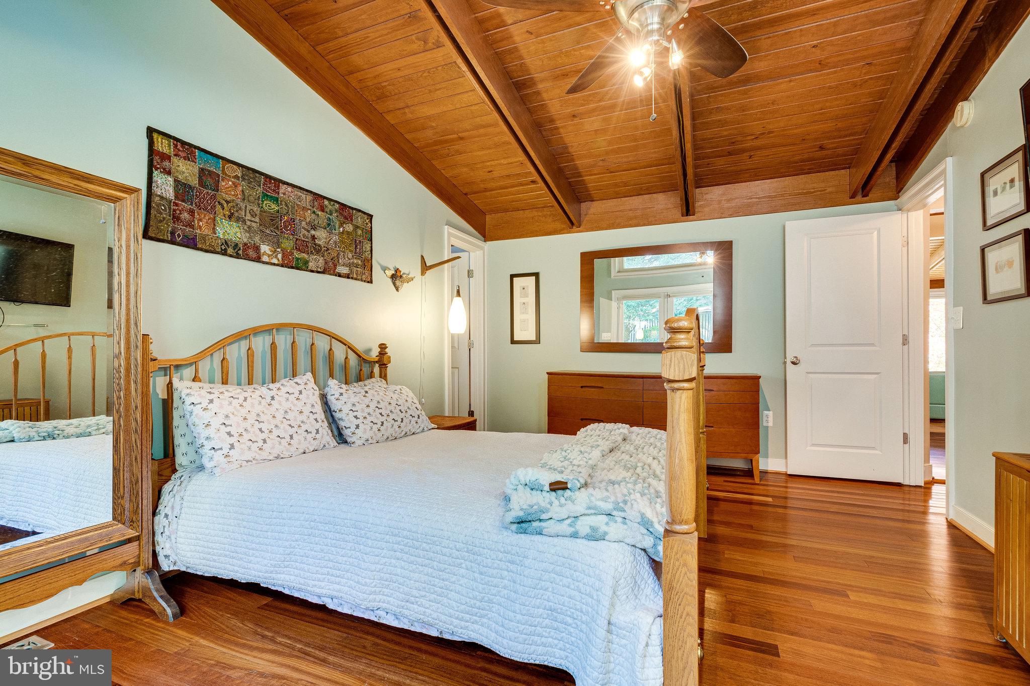 2925 Pine Spring Road Falls Church, VA 22042 - Photo 29 of 67 Owners Bedroom