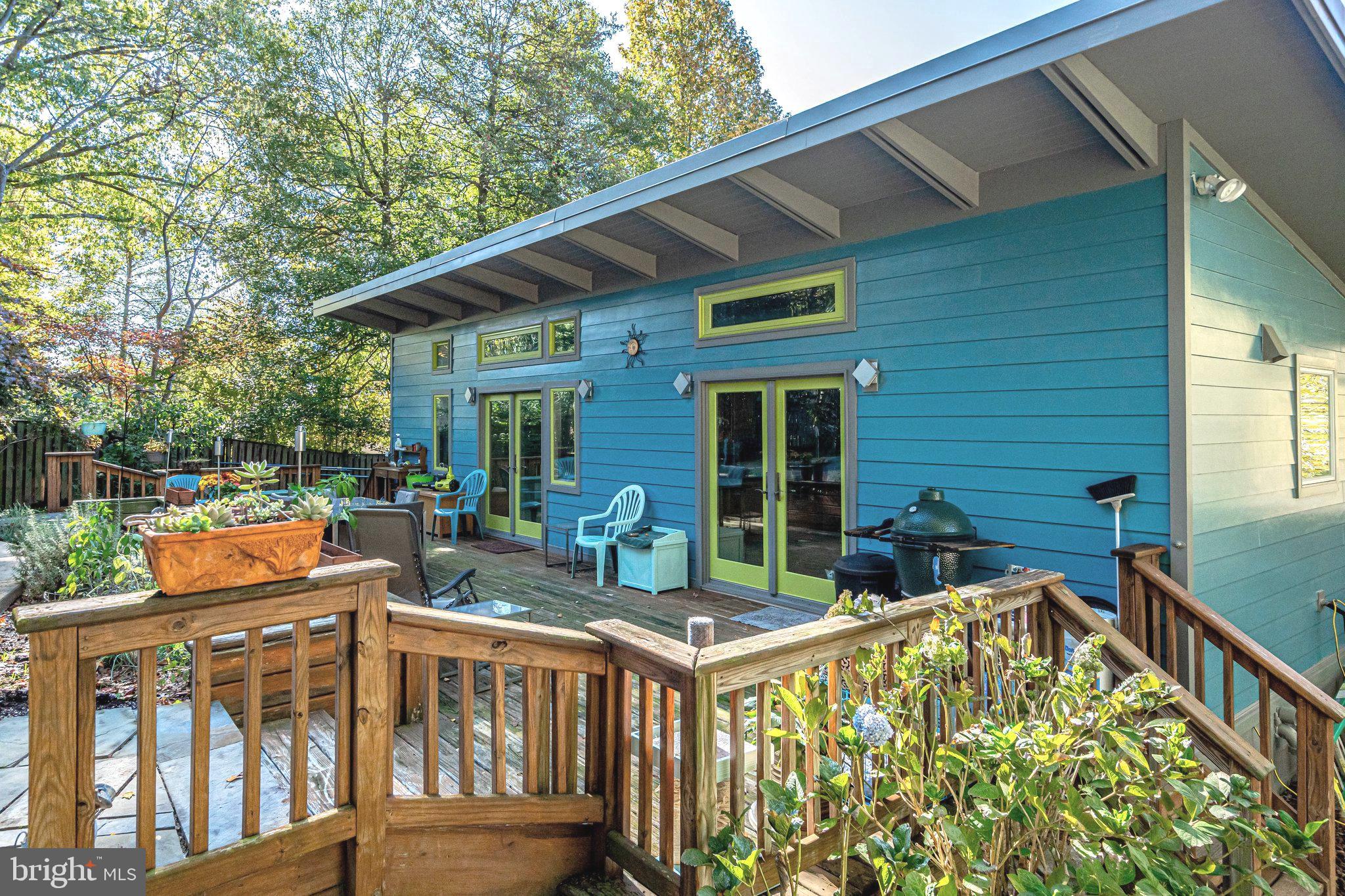 2925 Pine Spring Road Falls Church, VA 22042 - Photo 60 of 67 Great relaxing & entertaining area