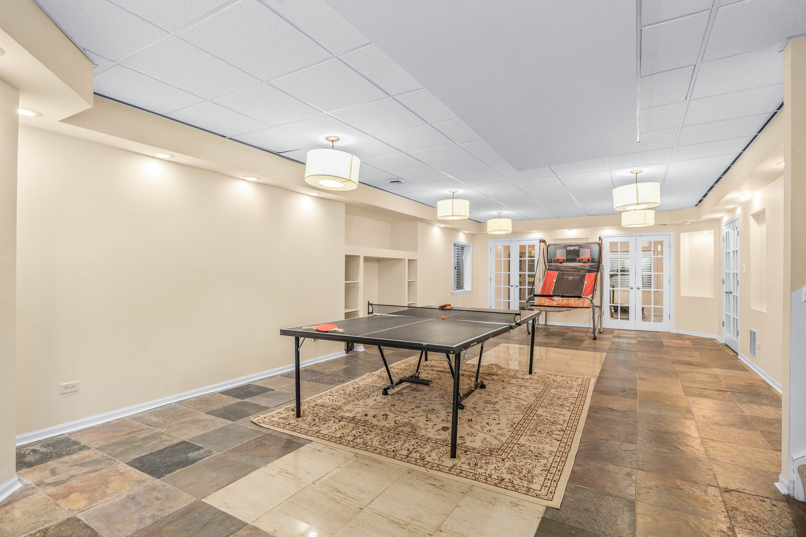 2 Alexander Court Bolingbrook, IL 60490 - Photo 34 of 43 a view of a hallway with seating area