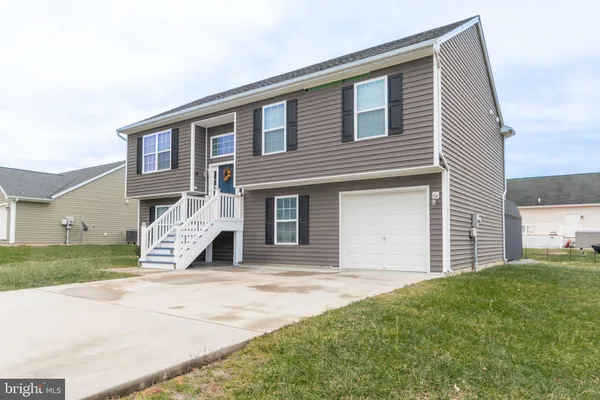 $350,000 | 285 Wren Street North, Martinsburg, WV 25405