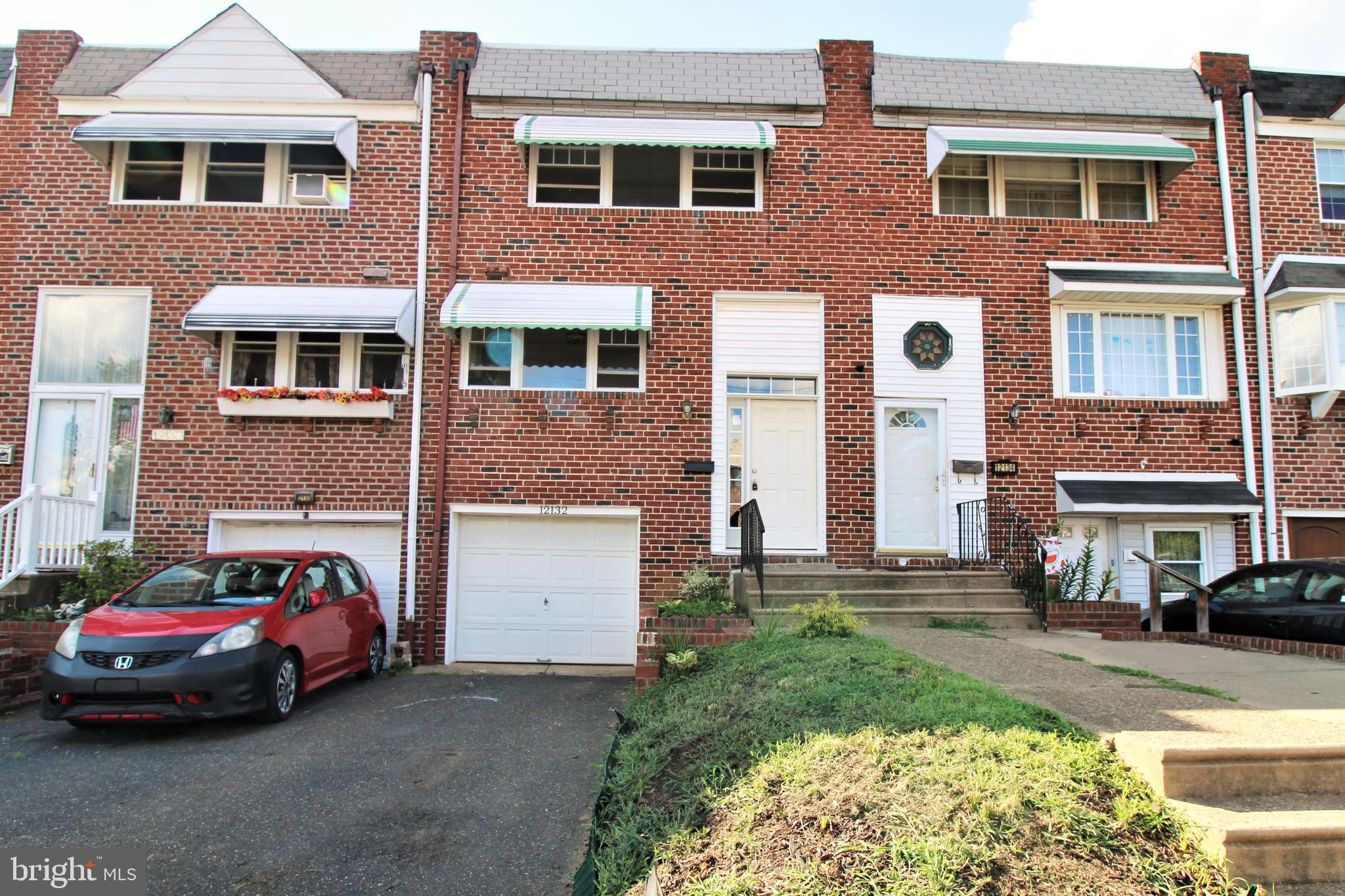 12132 Sweet Briar Road Philadelphia, PA 19154 - Photo 1 of 30 Gallery Image 1