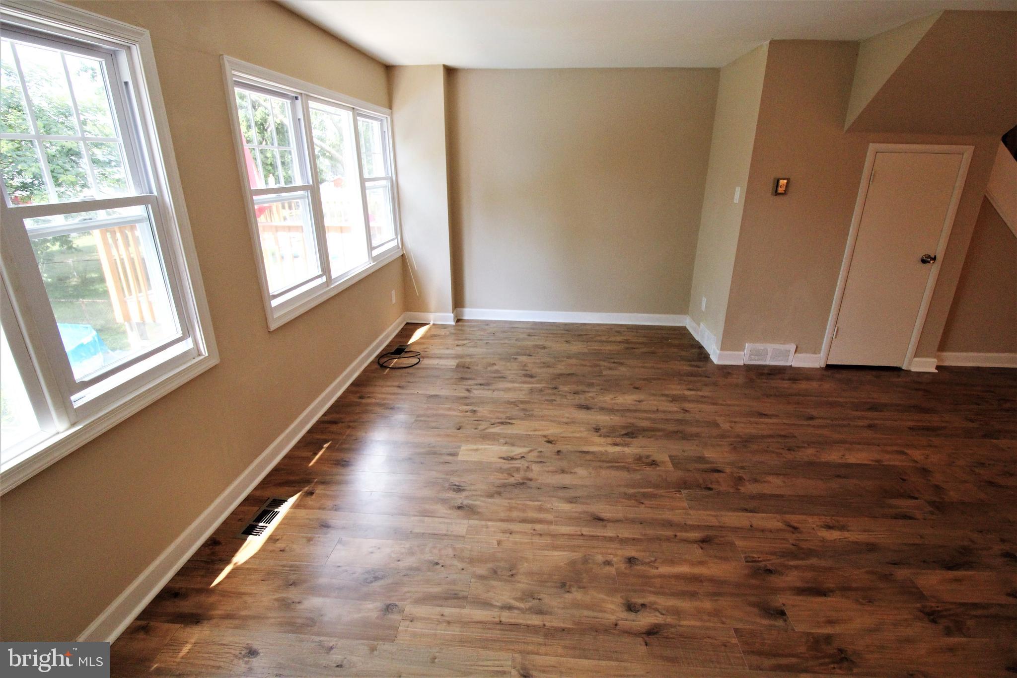12132 Sweet Briar Road Philadelphia, PA 19154 - Photo 11 of 30 Gallery Image 11