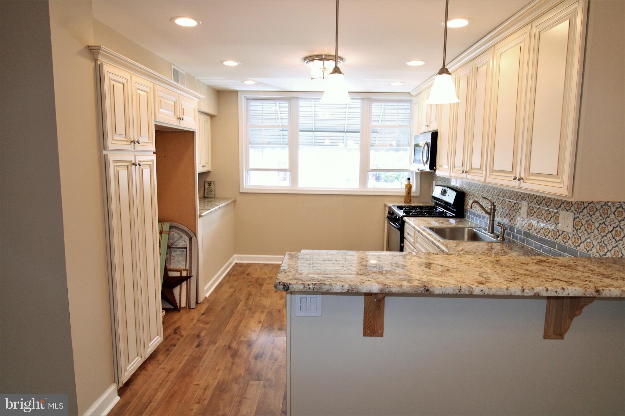 12132 Sweet Briar Road Philadelphia, PA 19154 - Photo 7 of 30 Gallery Image 7