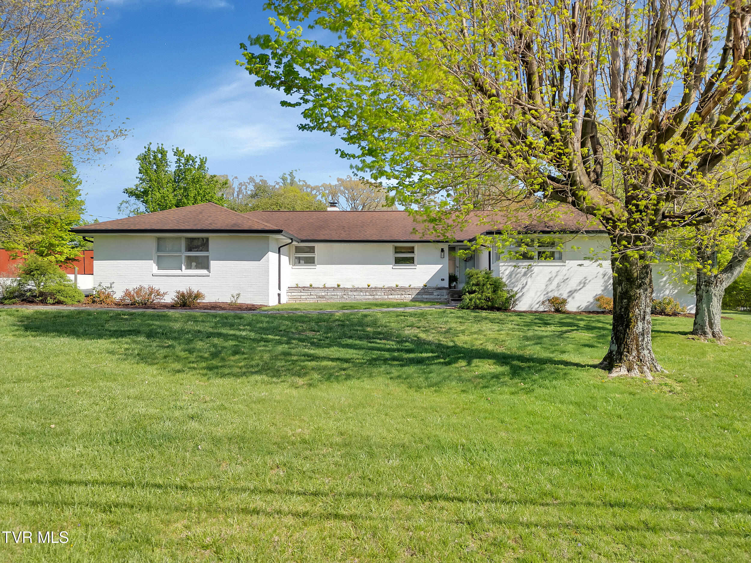617 Ridgefields Road Kingsport, TN 37660 - Photo 1 of 53 08