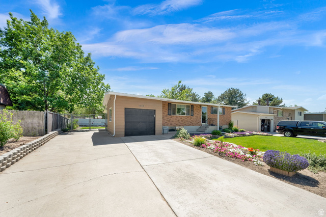 1142 South Turquoise Way Sandy, UT 84094 - Photo 4 of 27