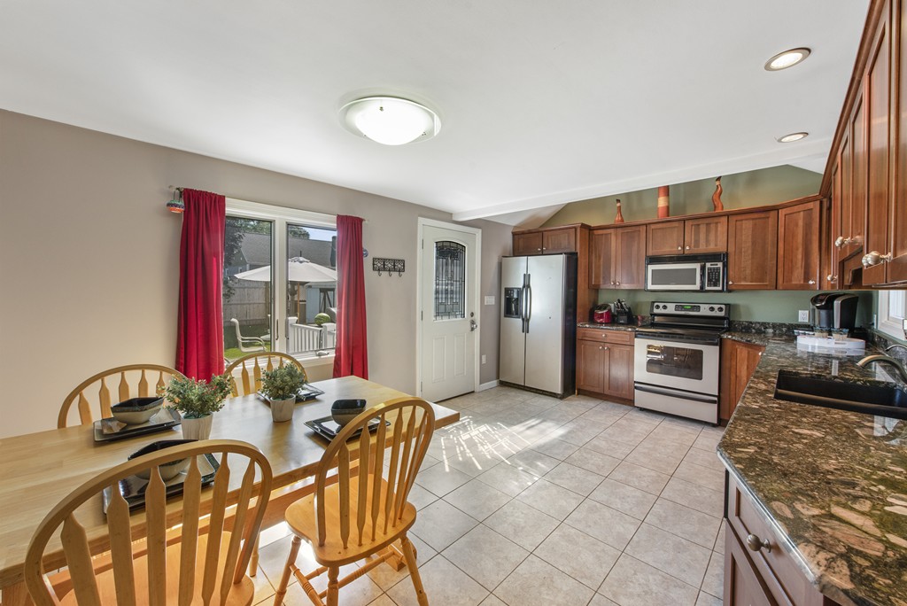 9 Roland Road Peabody, MA 01960 - Photo 8 of 22 Gallery Image 8