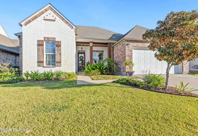 $429,000 | 203 Gentle Island Drive, Broussard, LA 70518