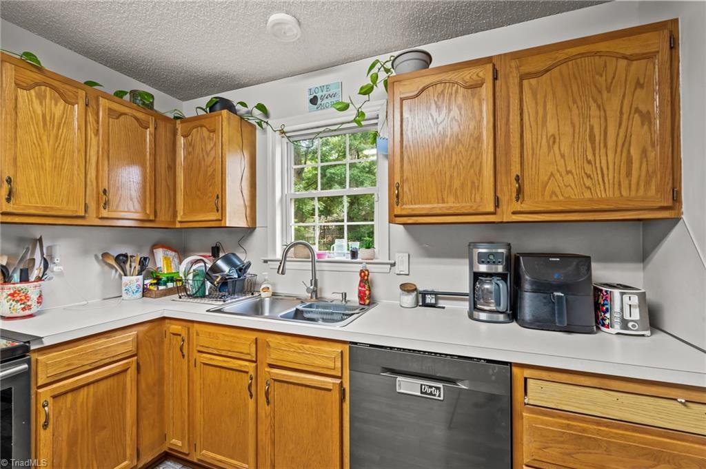 2383 Burkhart Road Lexington, NC 27292 - Photo 12 of 39
