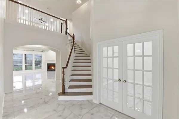 a view of entryway with staircase