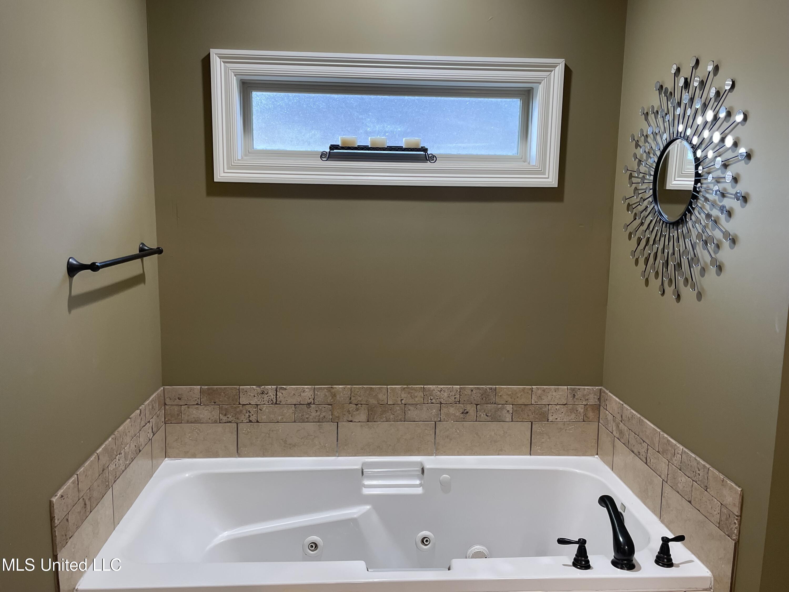 107 Cannon Run Canton, MS 39046 - Photo 20 of 38 IMG_4657