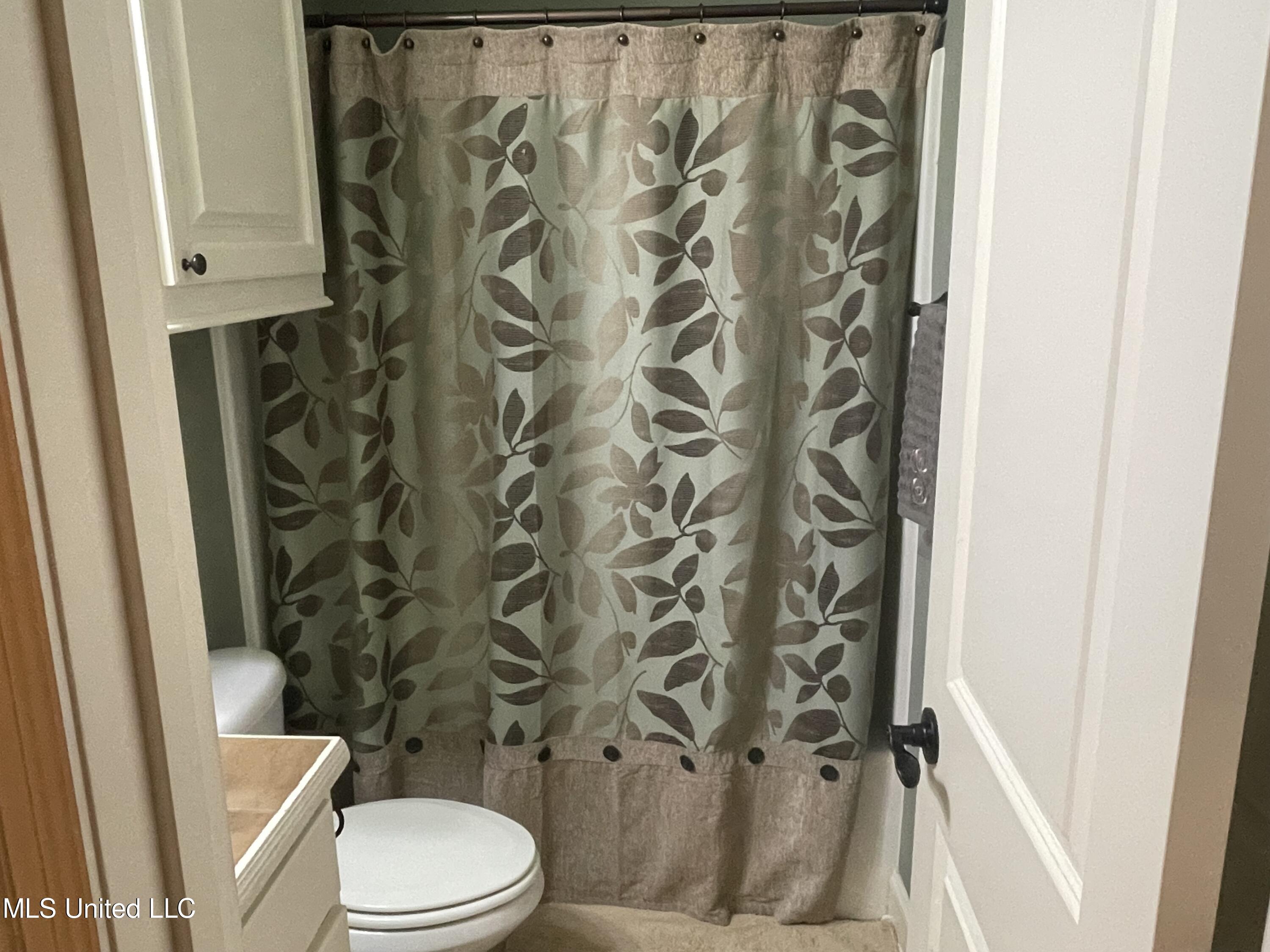 107 Cannon Run Canton, MS 39046 - Photo 31 of 38 IMG_4685