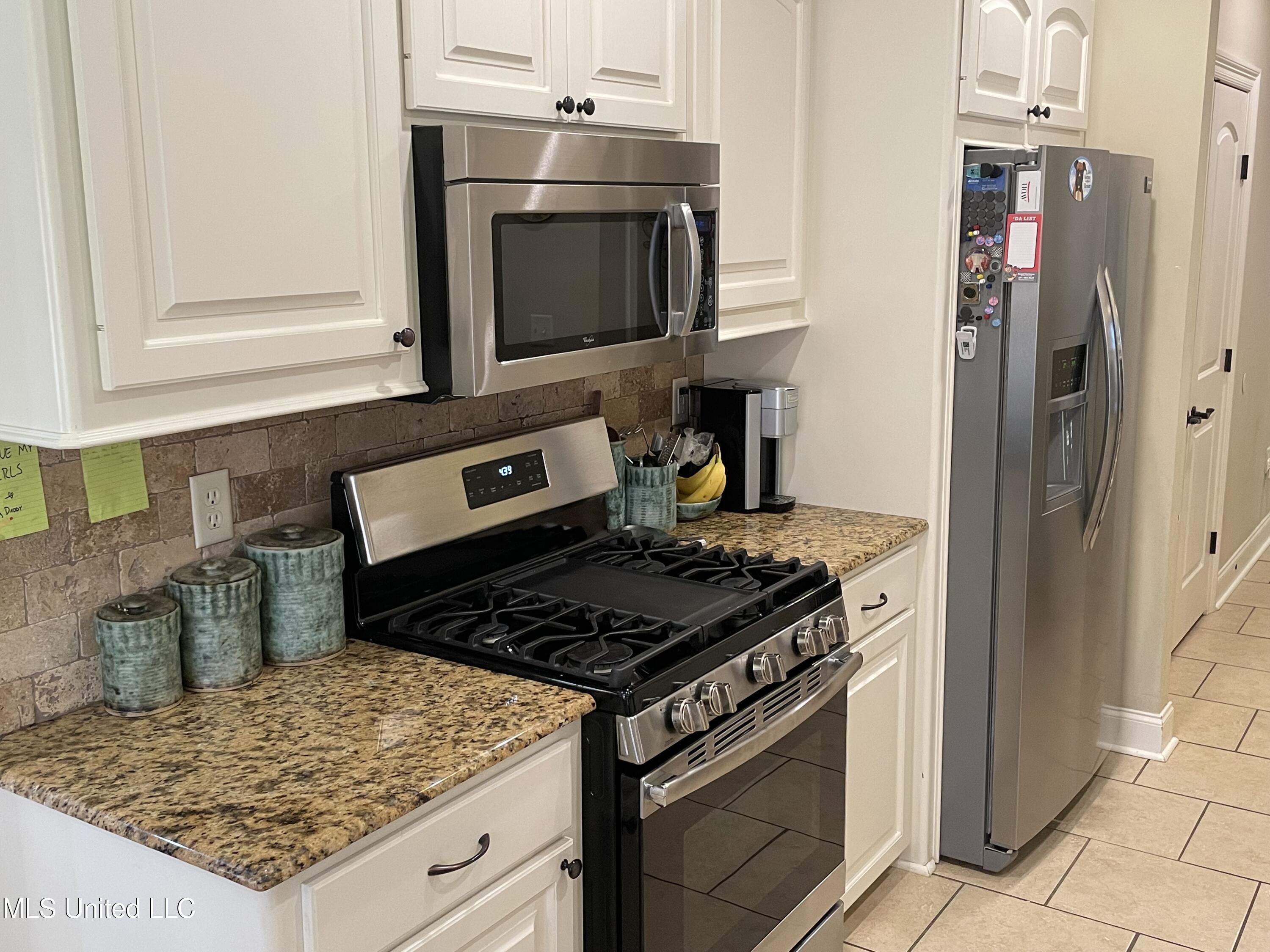 107 Cannon Run Canton, MS 39046 - Photo 9 of 38 IMG_4669