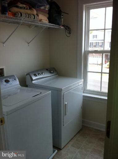 4279 Meyers Road Triangle, VA 22172 - Photo 12 of 24 a utility room with dryer and washer