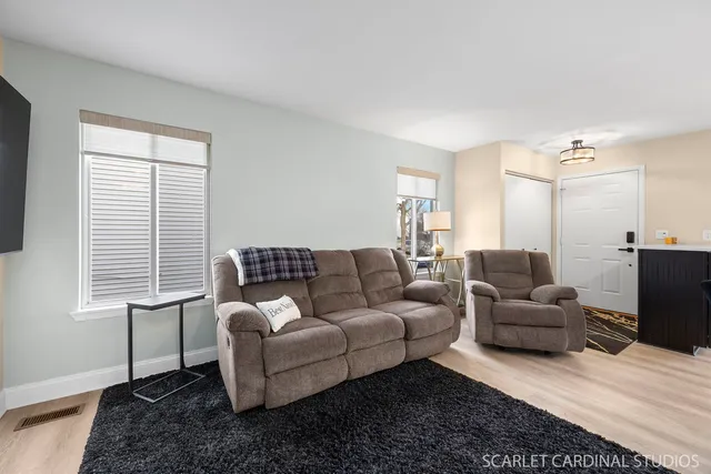 $425,000 | 2828 Bluewater Circle, Naperville, IL 60564