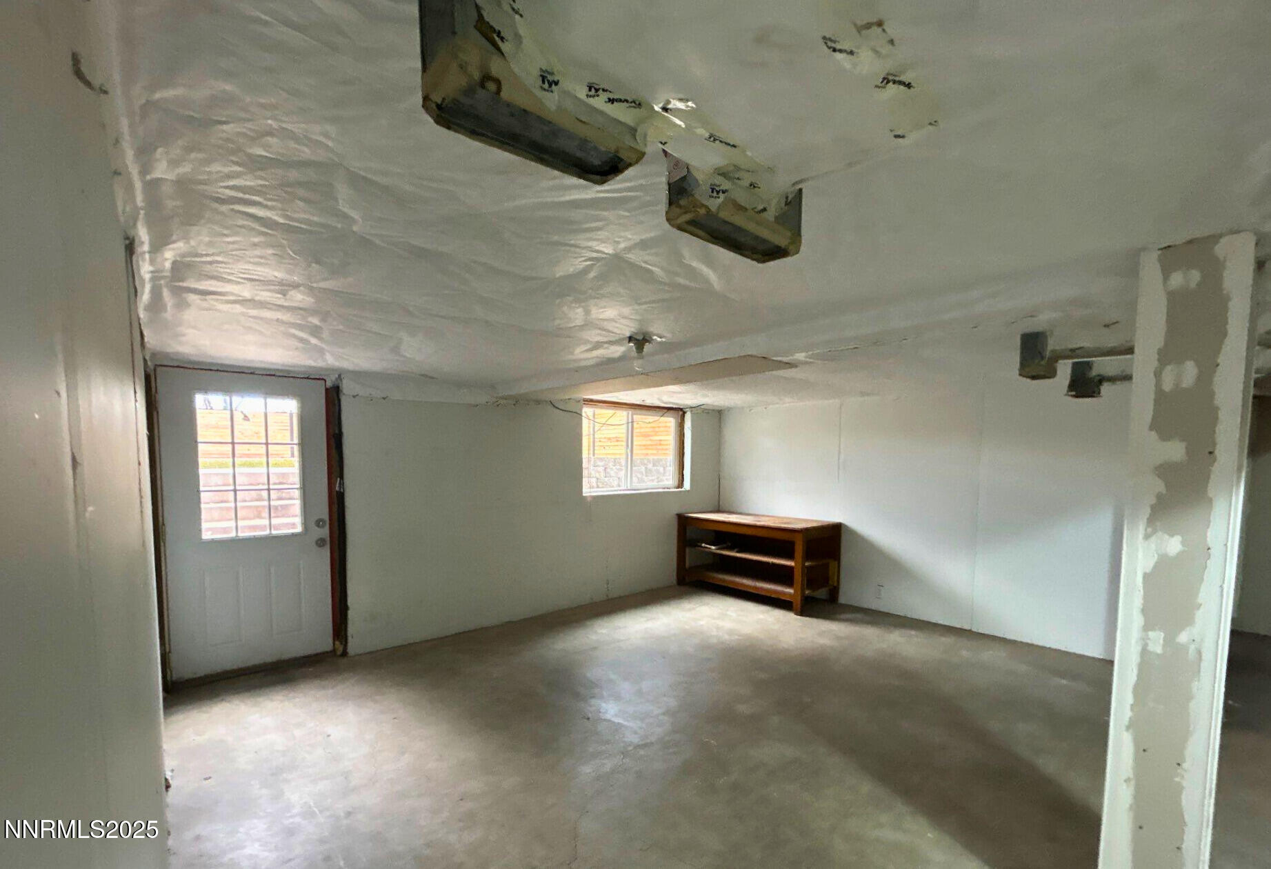 320 West Plumb Lane Reno, NV 89509 - Photo 17 of 22 an empty room with windows