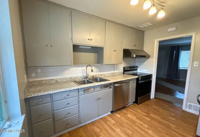 $2,985 | 320 West Plumb Lane, Reno, NV 89509