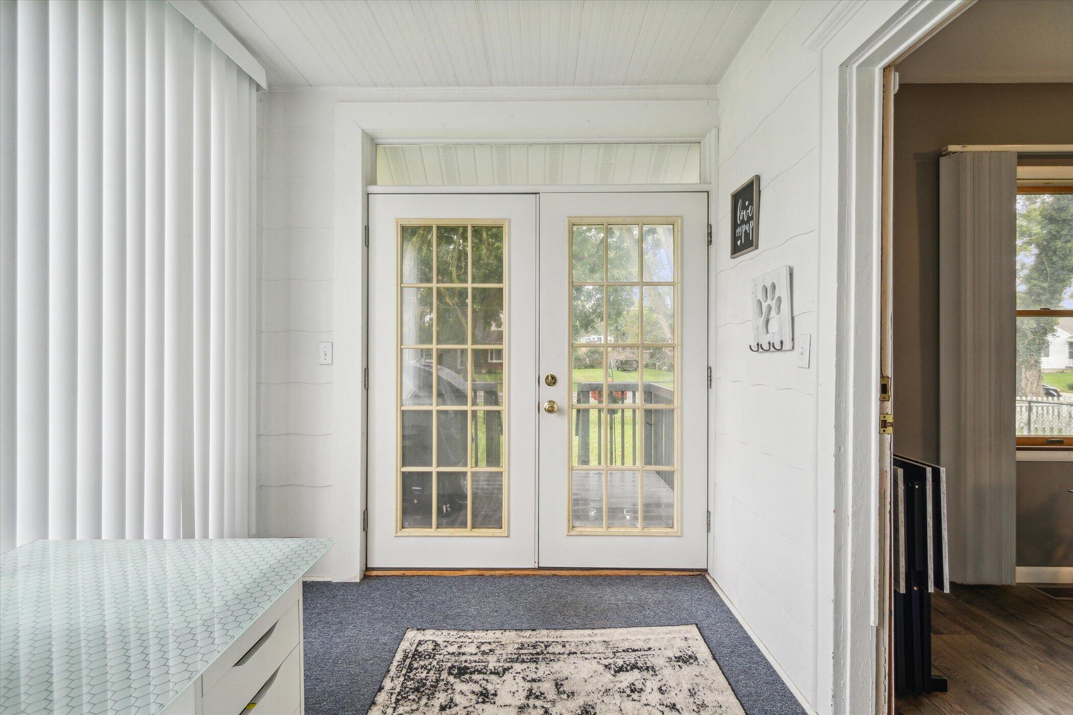 Undisclosed Address Jackson, MI 49203 - Photo 18 of 37 38-238-Wright-St-Jackson-MI-49203-Window