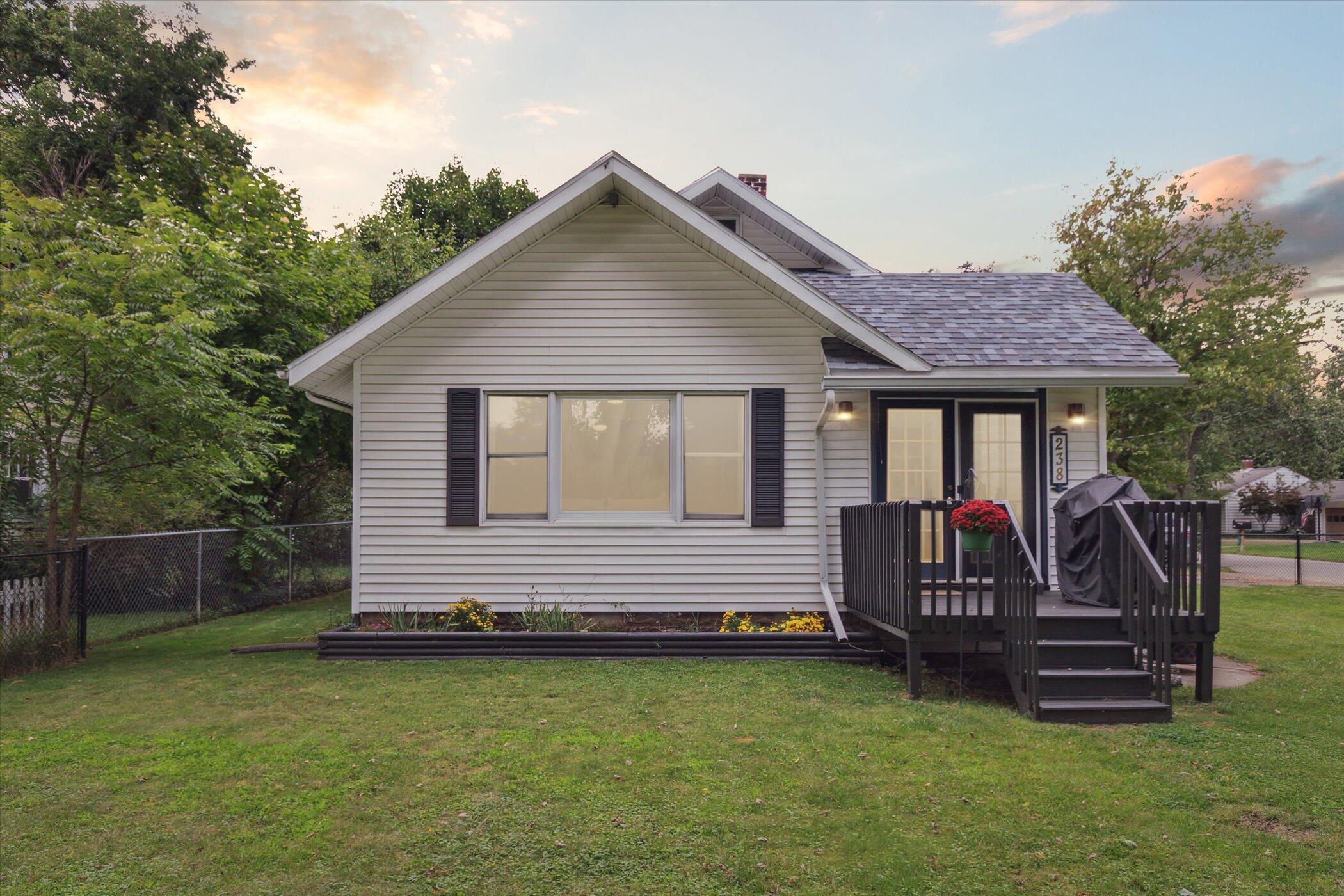 Undisclosed Address Jackson, MI 49203 - Photo 37 of 37 01-238-Wright-St-Jackson-MI-49203-Window