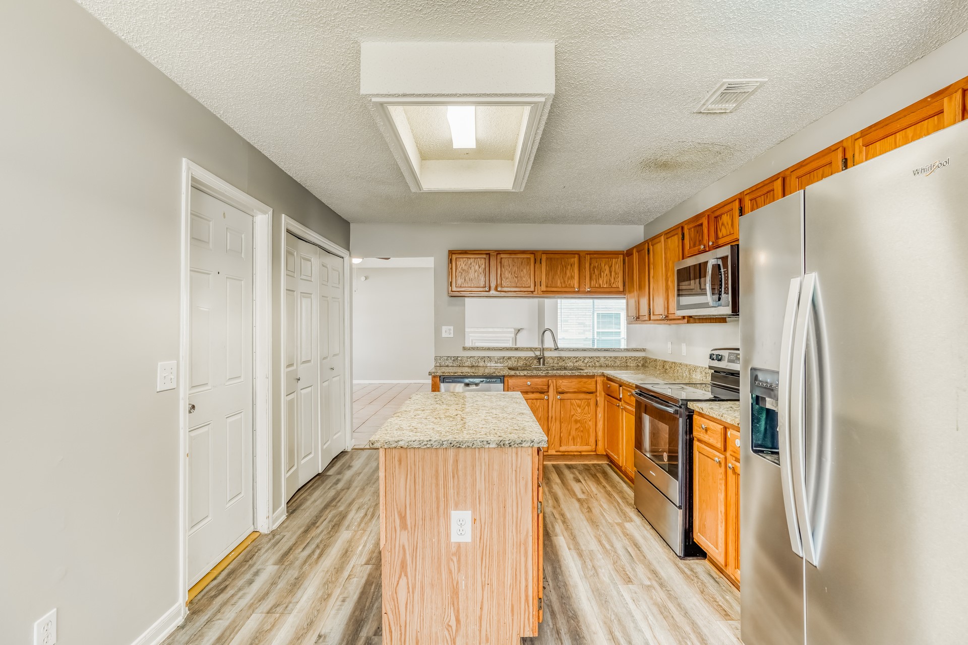 1635 Ridgebriar Drive Houston, TX 77014 - Photo 8 of 21 a spacious bathroom with a tub and shower