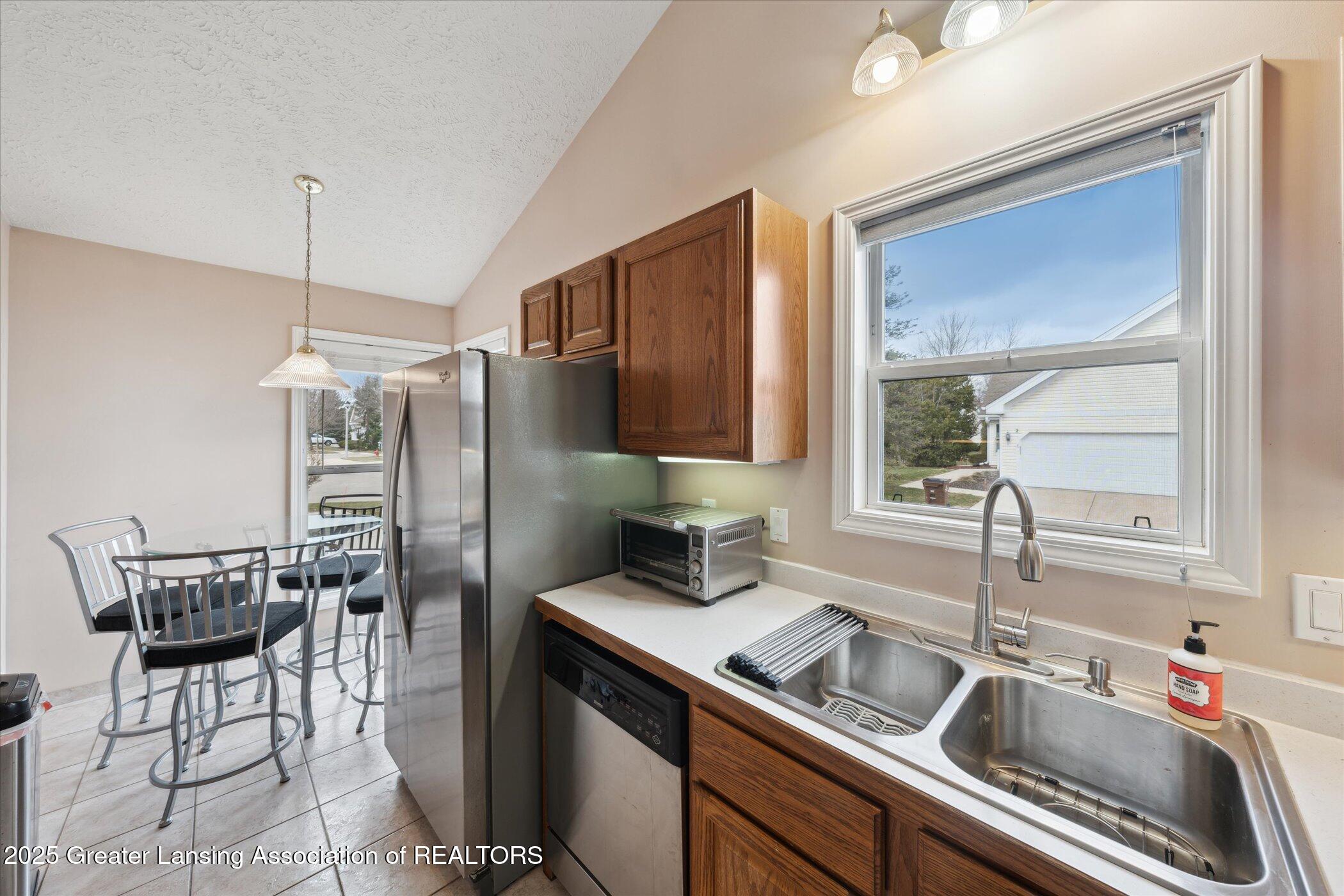 2415 North Aurelius Road, Unit 7 Holt, MI 48842 - Photo 10 of 34 12-2415-Aurelius-Rd-#7-Holt-MI-48842--27