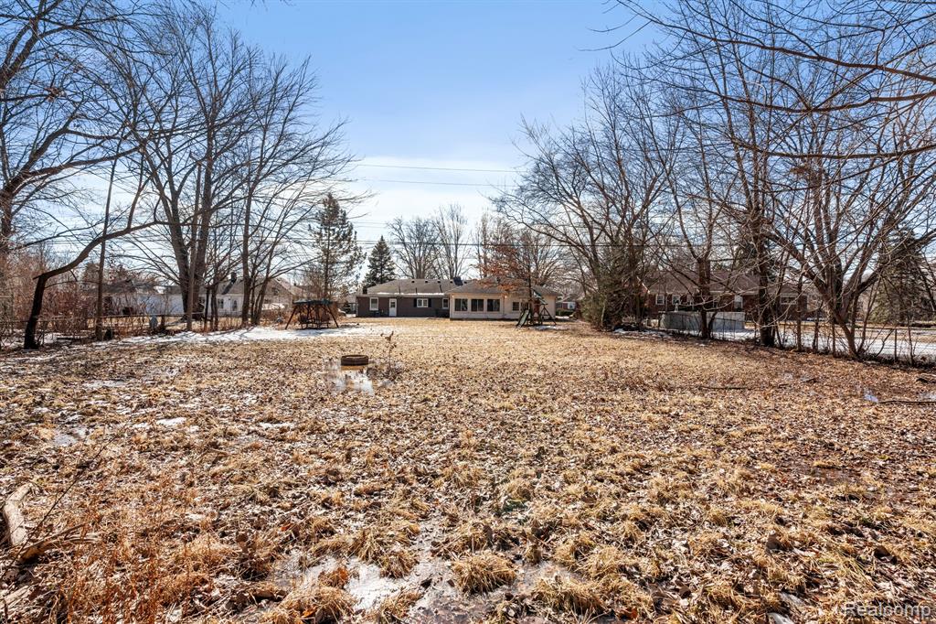 19081 Collinson Avenue Eastpointe, MI 48021 - Photo 29 of 31